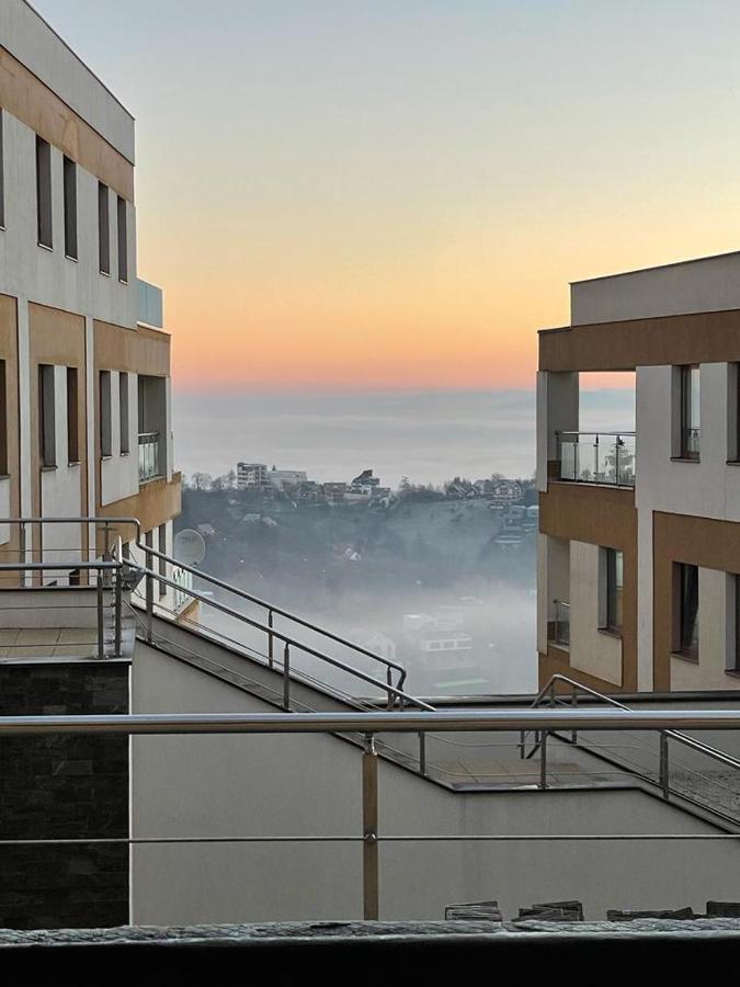 Londof Luxury Apartments - With A Panoramic View Over The City Braşov Exterior foto