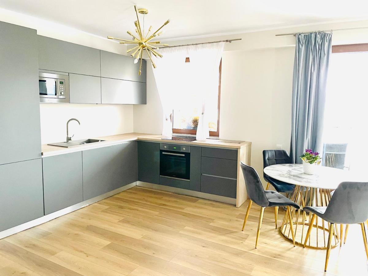 Londof Luxury Apartments - With A Panoramic View Over The City Braşov Exterior foto