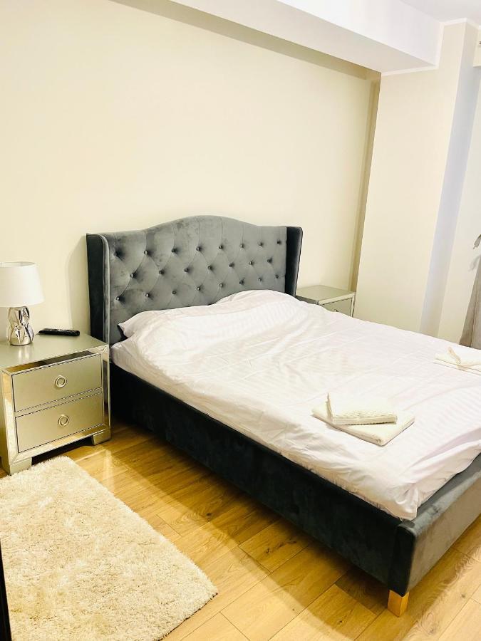 Londof Luxury Apartments - With A Panoramic View Over The City Braşov Exterior foto